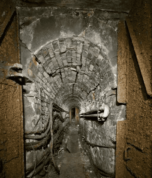 Aqueduct tunnel inside the Paris catacombs